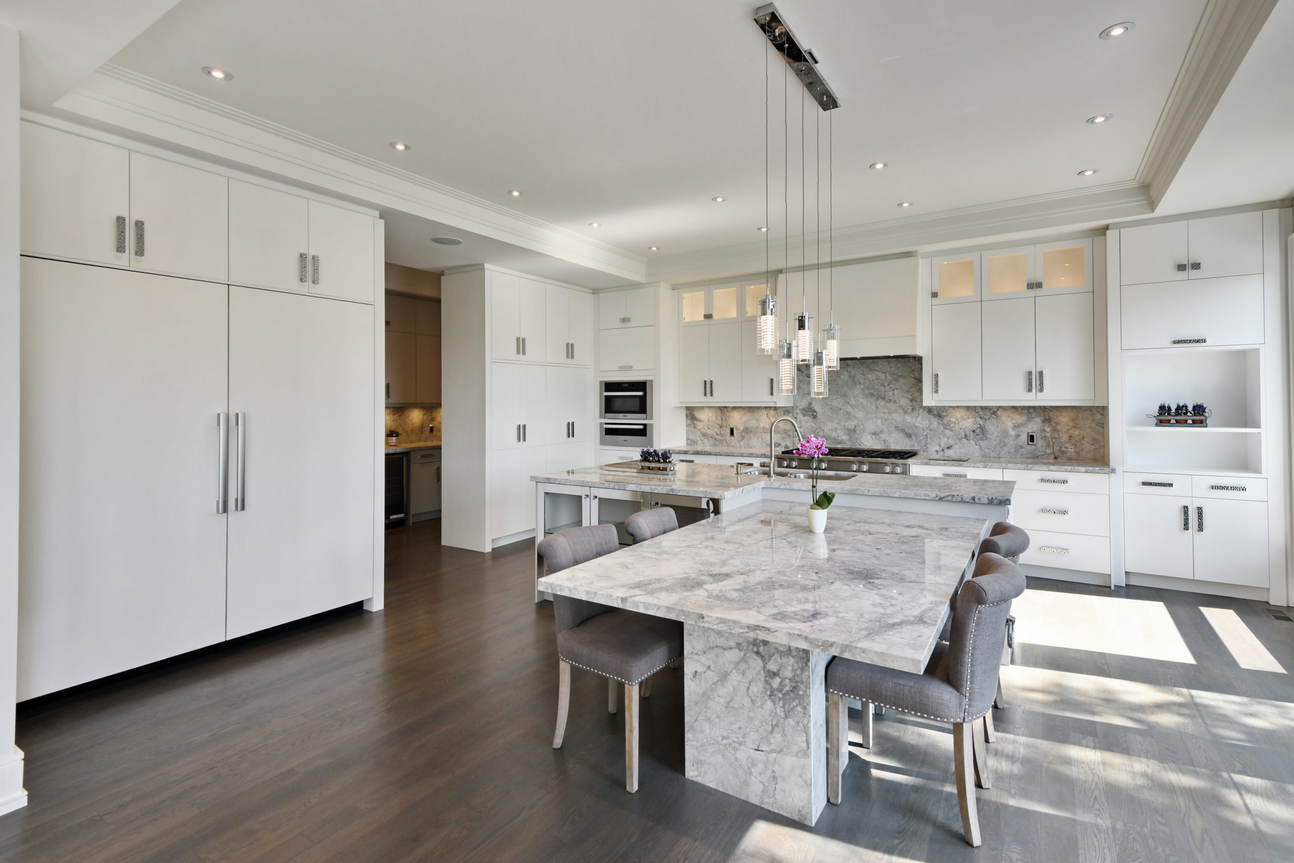 Modern | Selba Kitchens & Baths is a Canadian based company ...